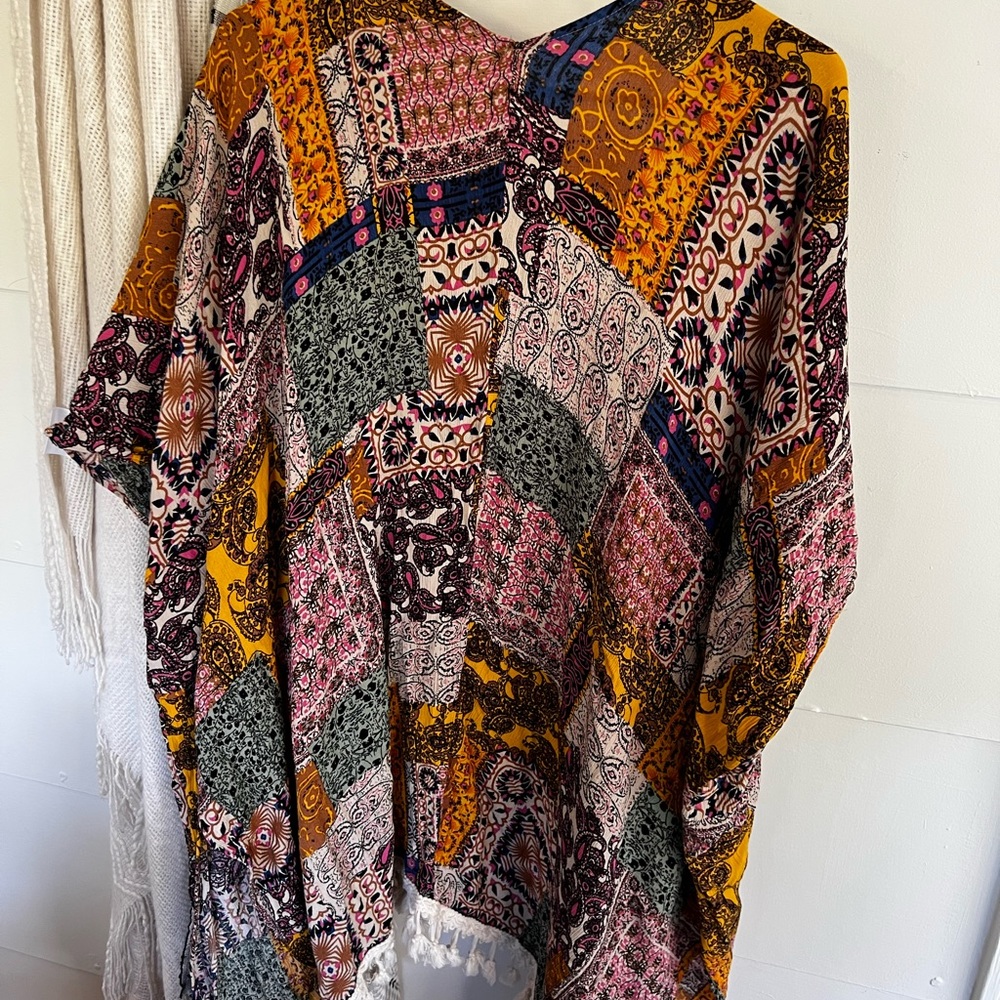 Boho Shawl - Altar’d State size M/L - very light weight